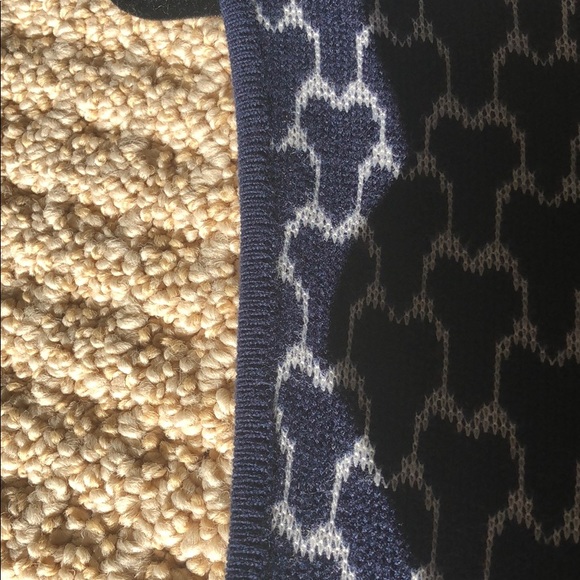 Like new Laundry sweater dress with swing skirt. - Picture 4 of 6